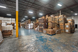 7801-7821 NW 67th St, Miami, FL for lease Interior Photo- Image 1 of 10
