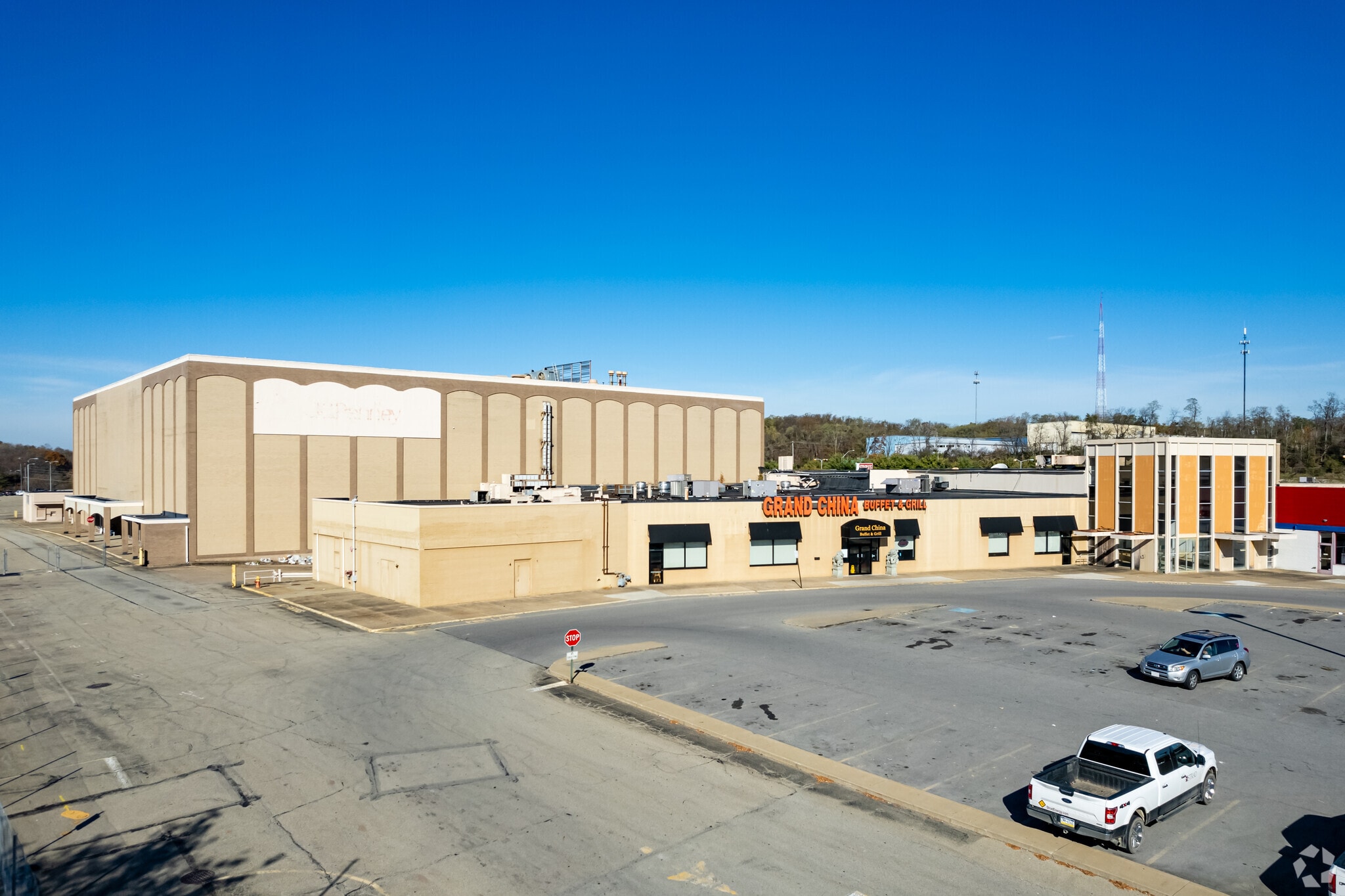 301 Oak Spring Rd, Washington, PA for sale Building Photo- Image 1 of 1