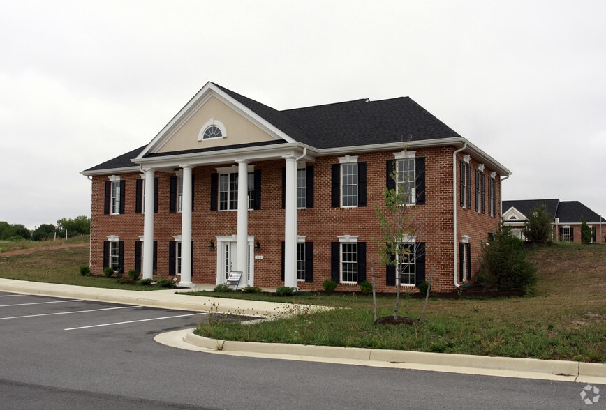 112 Aviator Pl, Winchester, VA for sale - Primary Photo - Image 2 of 7