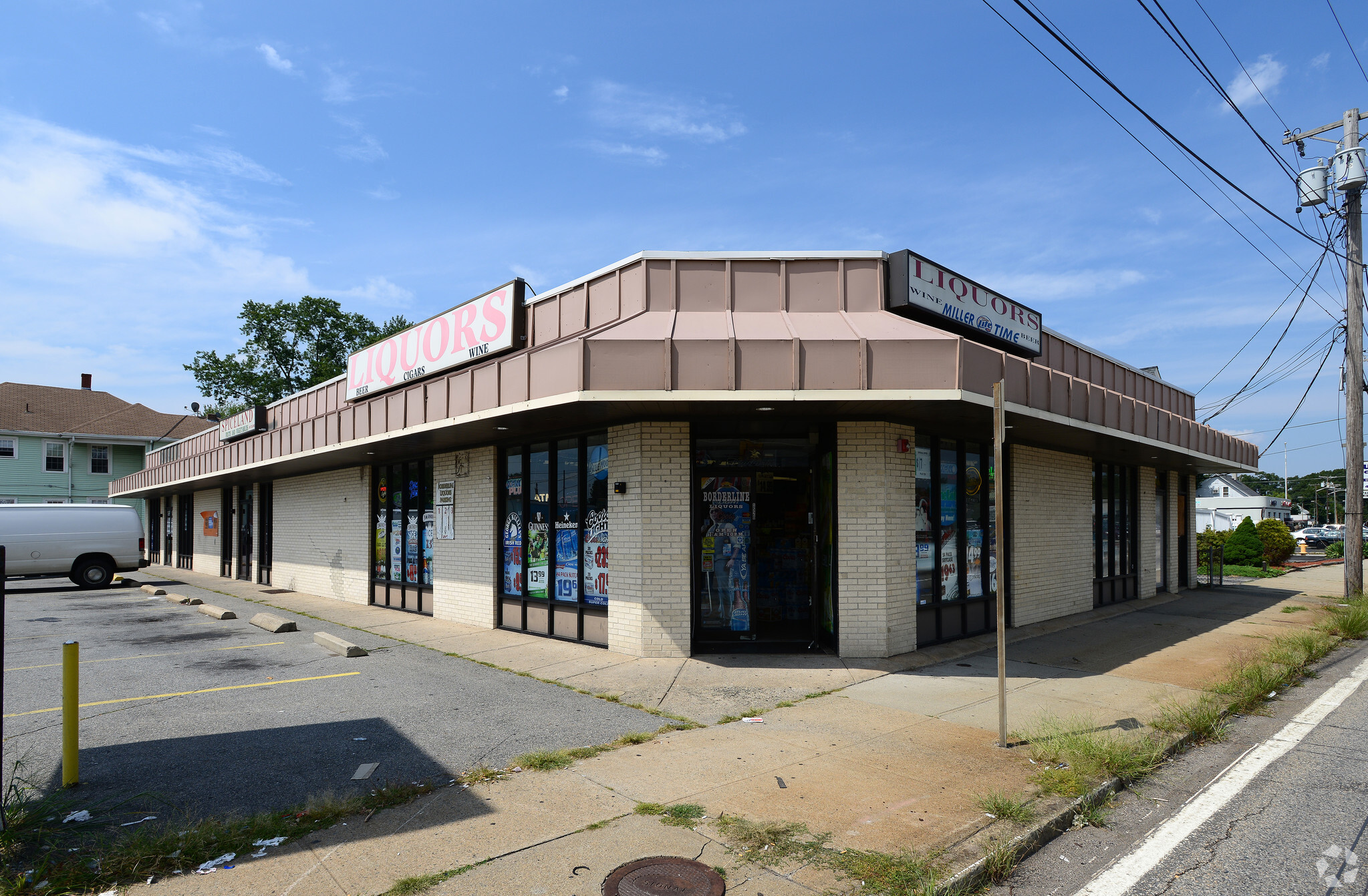 1520 Newport Ave, Pawtucket, RI for sale Primary Photo- Image 1 of 1