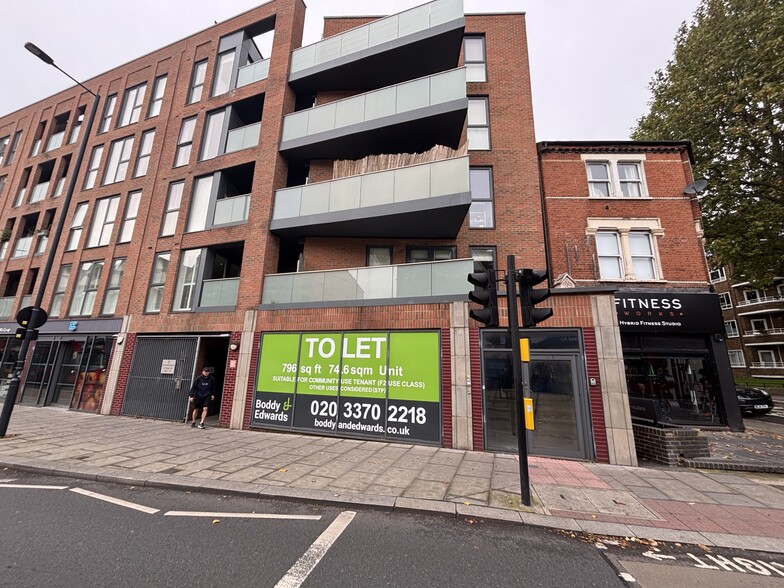 40 Balham Hl, London for lease - Building Photo - Image 2 of 6