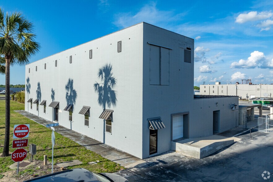 15102 Citrus Country Dr, Dade City, FL for sale - Primary Photo - Image 1 of 14