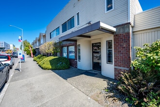 3423-3425 Broadway Ave, Everett, WA for lease Building Photo- Image 1 of 4