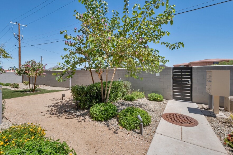 4020 N 12th St, Phoenix, AZ for sale - Building Photo - Image 3 of 11