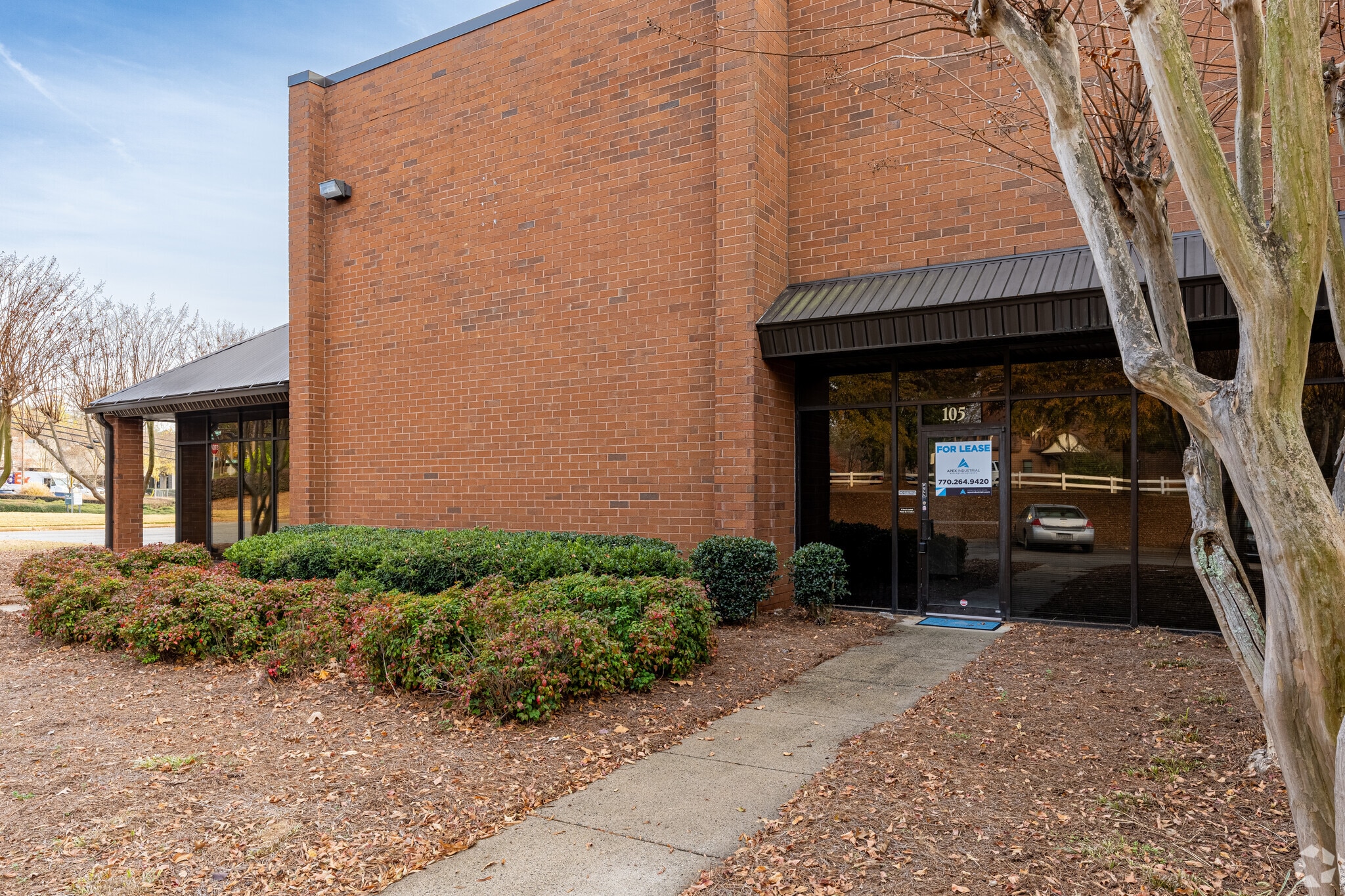 150 Hembree Park Dr, Roswell, GA for lease Building Photo- Image 1 of 8