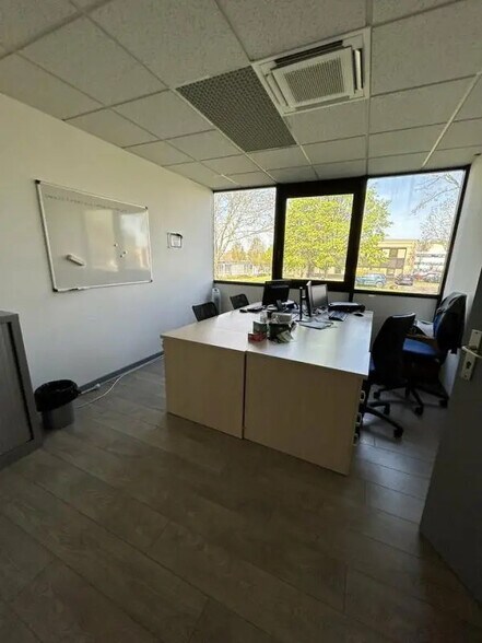 Office in Metz for lease - Interior Photo - Image 3 of 10