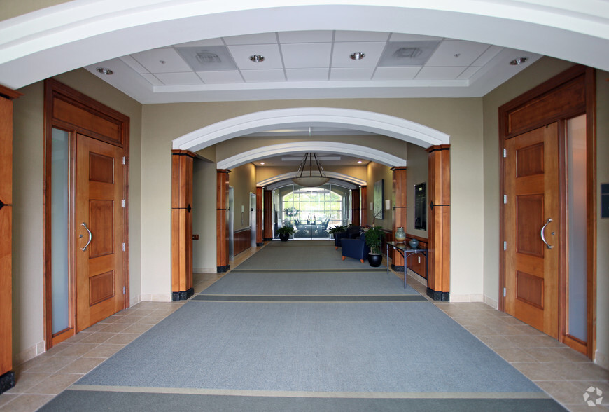 3980 Premier Dr, High Point, NC for lease - Lobby - Image 2 of 19