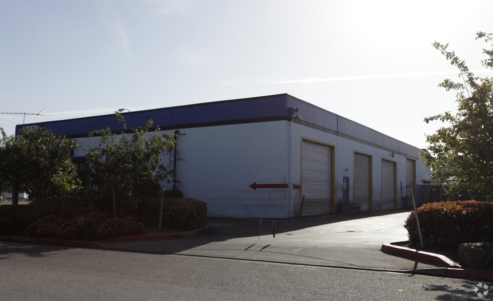 2416 Whipple Rd, Hayward, CA for lease - Building Photo - Image 1 of 7