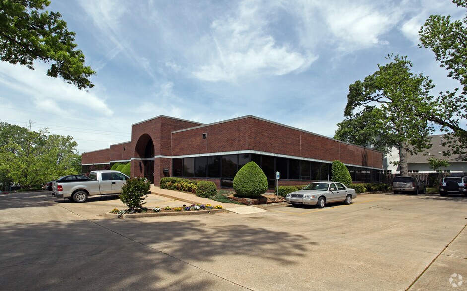 5319 S Lewis Ave, Tulsa, OK for lease - Building Photo - Image 3 of 3