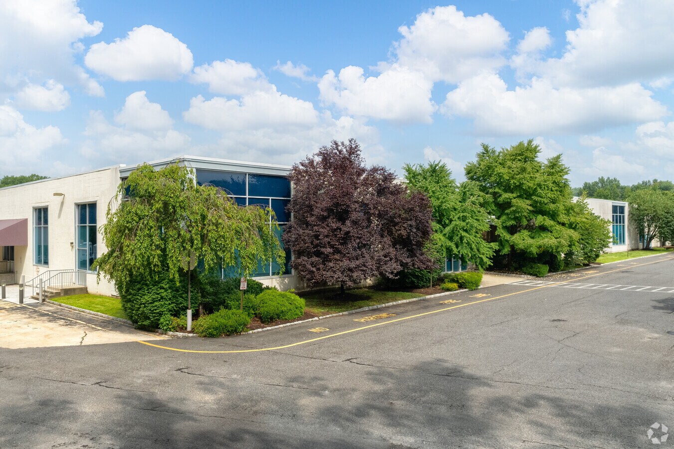 311 Veterans Hwy, Levittown, PA 19056