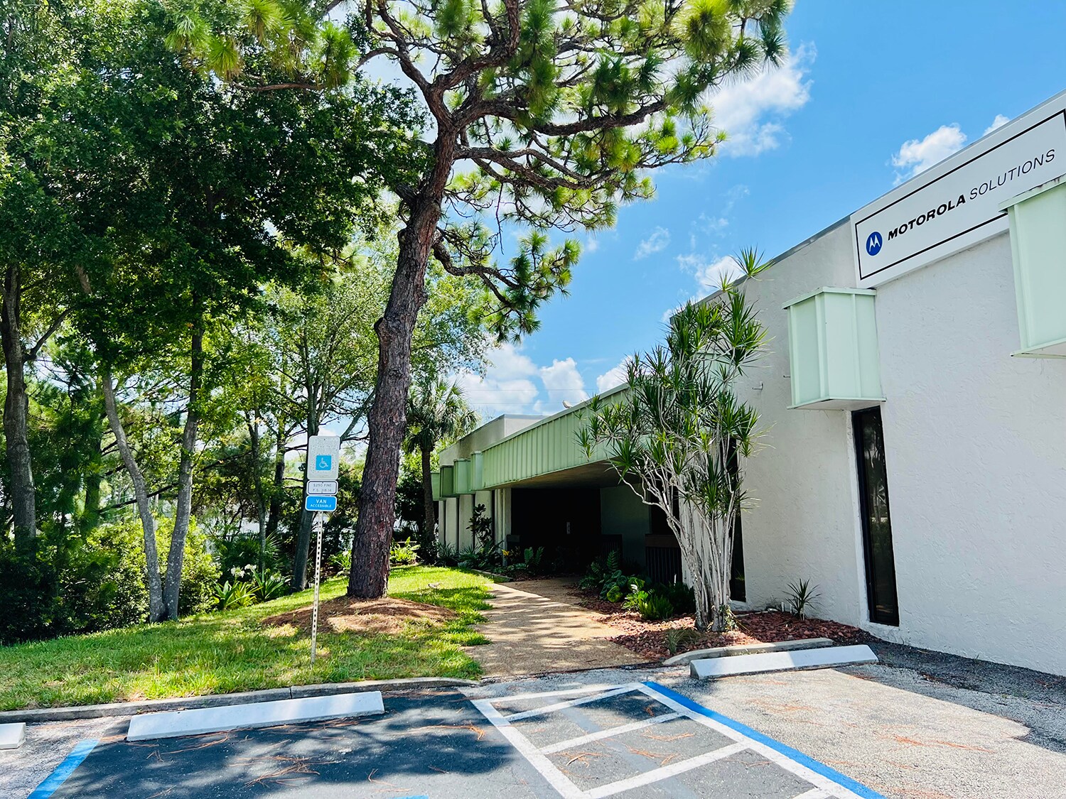 3193 Tech Dr N, Saint Petersburg, FL for sale Building Photo- Image 1 of 1