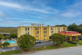 More details for 11 Ashley Point Dr, Charleston, SC - Hospitality for Sale