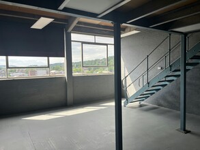 Westbourne St, High Wycombe for lease Interior Photo- Image 1 of 4