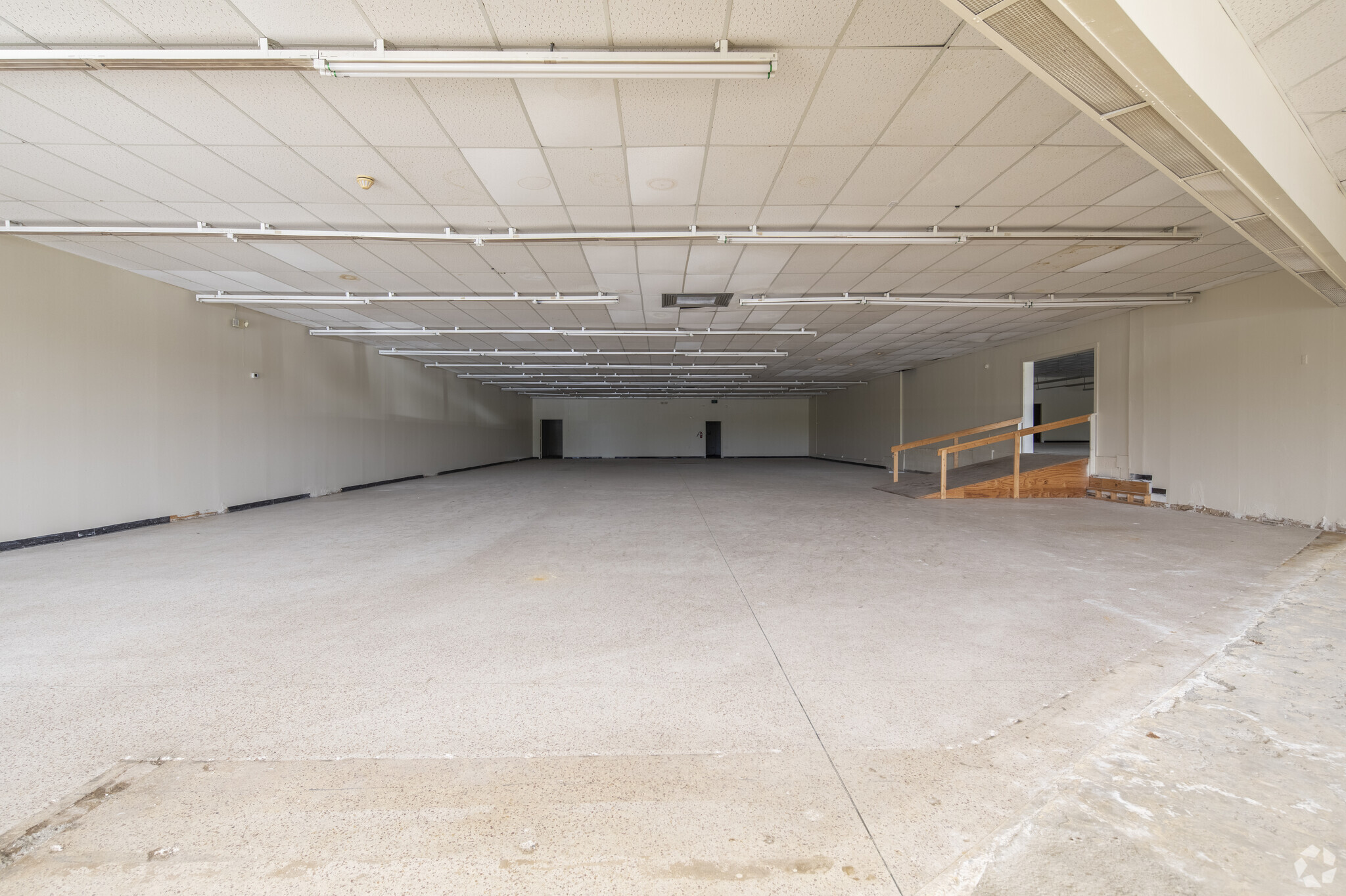 2337-2375 1st St NE, Center Point, AL for lease Interior Photo- Image 1 of 4