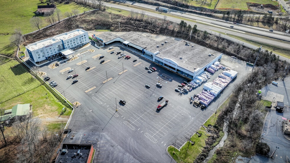 510-574 Cummings St, Abingdon, VA for lease - Aerial - Image 2 of 3