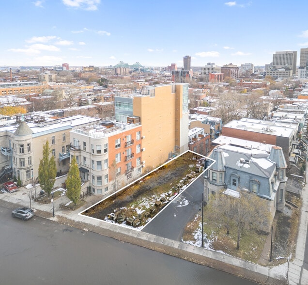 St Sherbrooke E, Montréal, QC for sale - Building Photo - Image 1 of 3