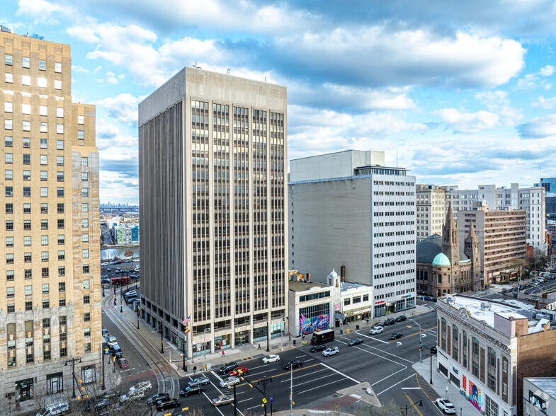 550 Broad St, Newark, NJ for lease - Primary Photo - Image 1 of 16