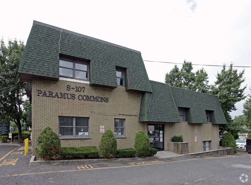 107 S Farview Ave, Paramus, NJ 07652