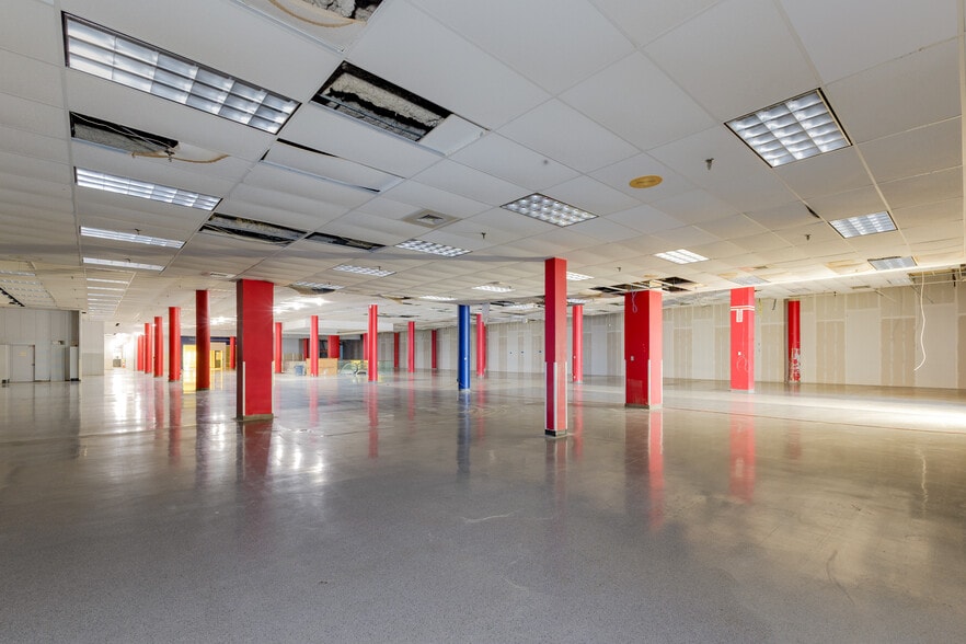 2700 Miamisburg Centerville Rd, Dayton, OH for lease - Building Photo - Image 3 of 17