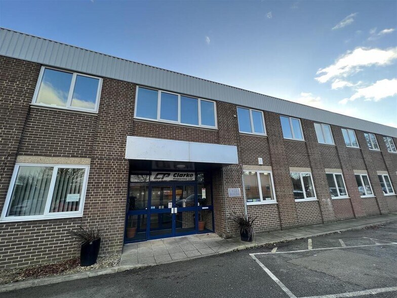 Bilton Way, Lutterworth for sale - Building Photo - Image 1 of 1