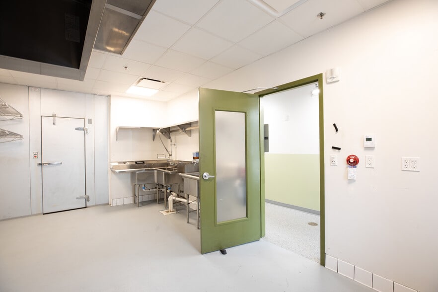 1600 Campbell St, Kansas City, MO for lease - Interior Photo - Image 3 of 9