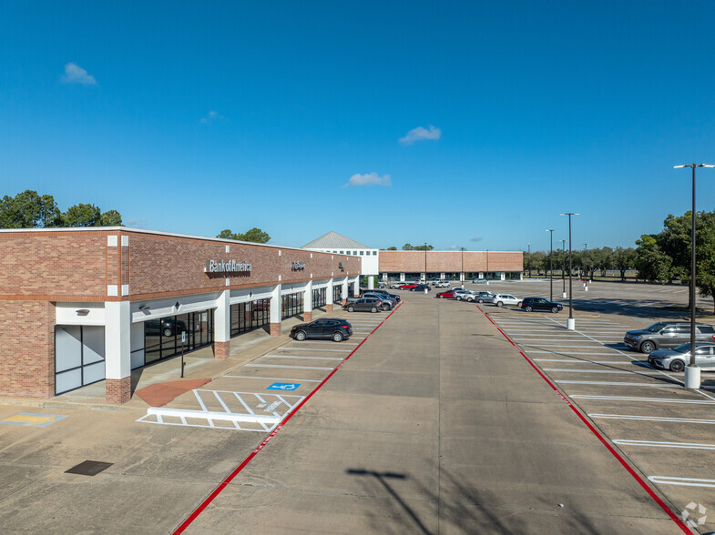 2323 Clear Lake City Blvd, Houston, TX for lease - Building Photo - Image 3 of 30