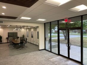 3060 Valleywood Dr, Kettering, OH for sale Interior Photo- Image 1 of 11