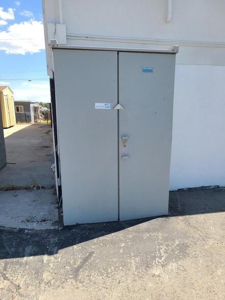 5520 and 5530 Sun Valley Blvd portfolio of 2 properties for sale on LoopNet.com - Building Photo - Image 3 of 8