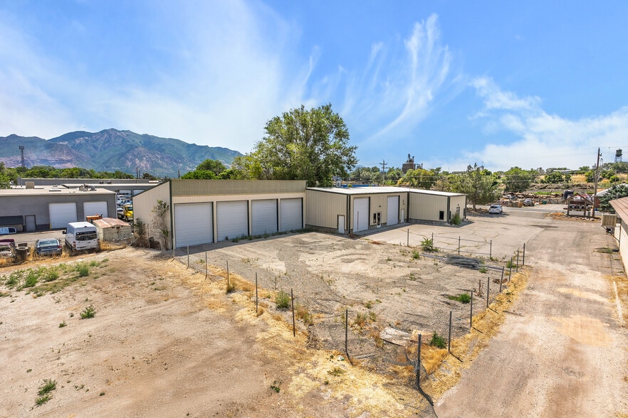 950 W Wilson Ln, West Haven, UT for lease - Building Photo - Image 3 of 17