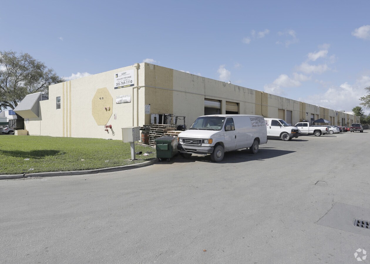 4165 NW 132nd St, Opa Locka, FL 33054