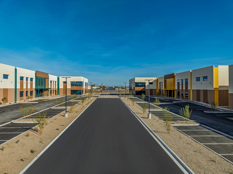 3327 S Sossaman Rd, Mesa, AZ for lease - Building Photo - Image 1 of 8