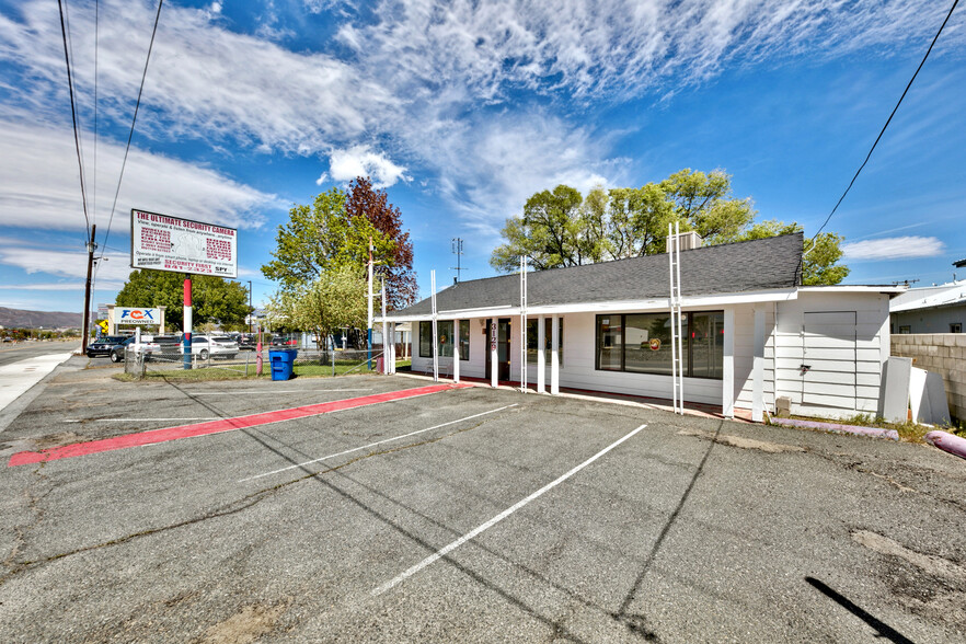 3129 S Carson St, Carson City, NV for sale - Primary Photo - Image 1 of 27