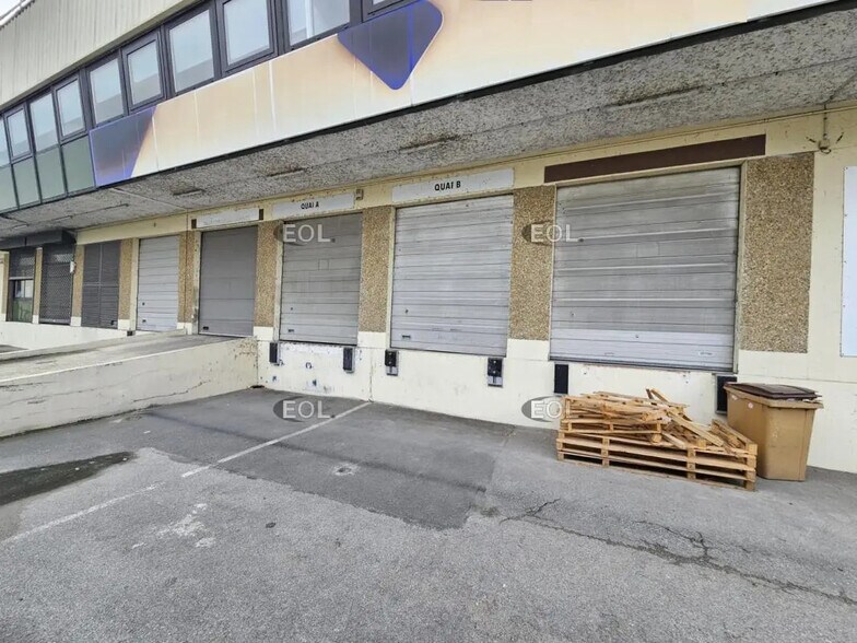 Flex in Vitry-sur-Seine for lease - Building Photo - Image 1 of 7