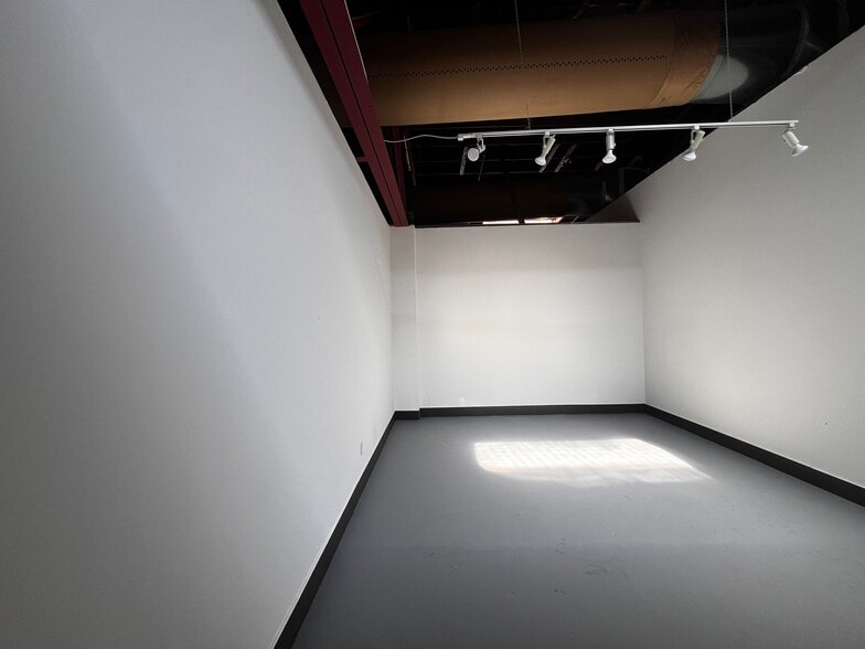 2315 Commerce St, Houston, TX for lease - Building Photo - Image 3 of 6