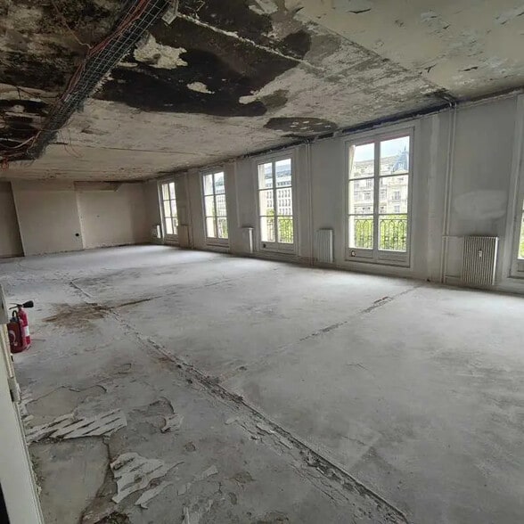 Office in Paris for lease - Interior Photo - Image 2 of 4