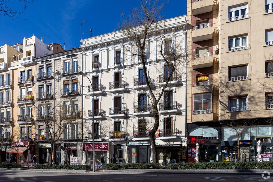 Calle de Eloy Gonzalo, 13, Madrid, Madrid for lease - Building Photo - Image 2 of 2