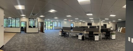 5655-5729 Rio Vista Dr, Clearwater, FL for lease Interior Photo- Image 2 of 5