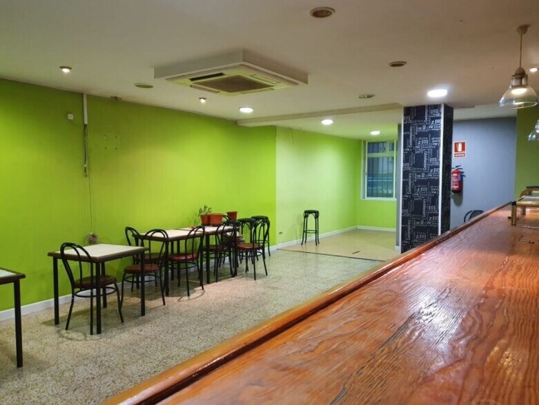 Retail in Salamanca for sale - Building Photo - Image 2 of 11