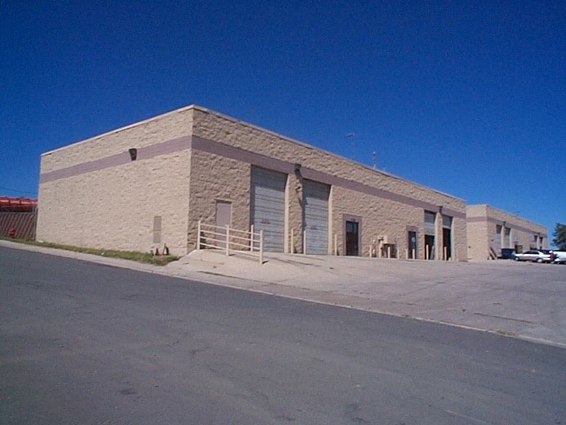 1701-1703 W Baltic Pl, Englewood, CO for lease - Building Photo - Image 2 of 9