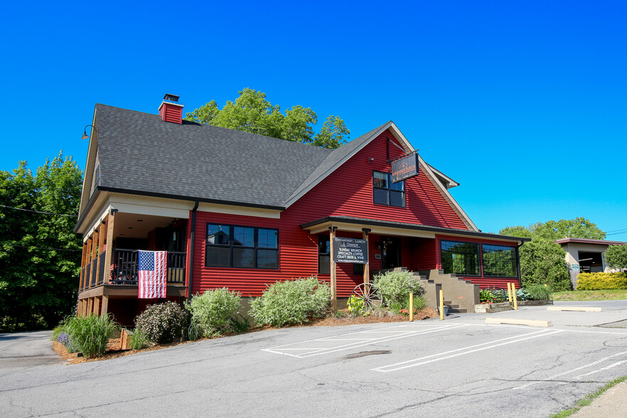 368 E Main St, Middletown, NY for sale - Building Photo - Image 1 of 31