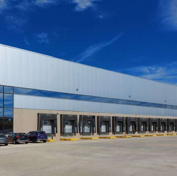 Industrial in Sallent, Barcelona for lease - Building Photo - Image 2 of 3
