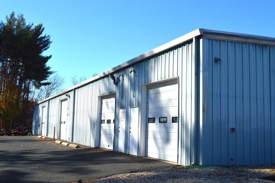 15 Herman Dr, Simsbury, CT for lease - Building Photo - Image 1 of 10