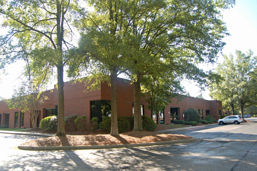 6767 Old Madison Pike, Huntsville, AL for lease - Building Photo - Image 1 of 2