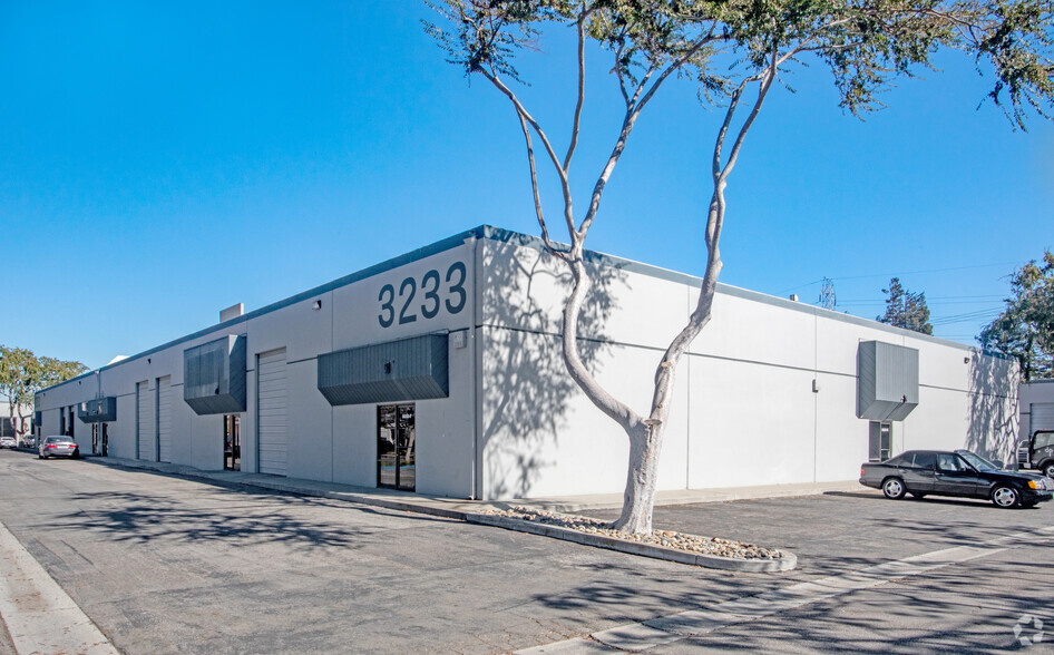 3233-3283 De La Cruz Blvd, Santa Clara, CA for lease - Building Photo - Image 1 of 6