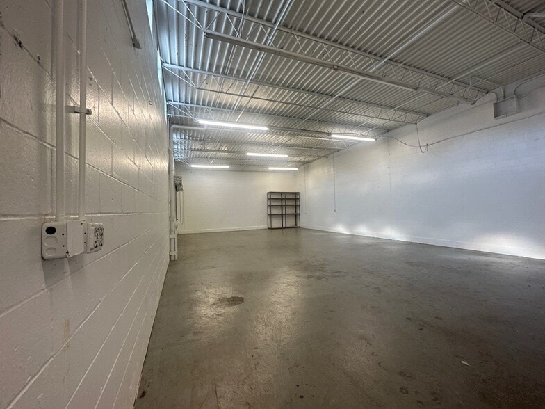 5743 West Park Ave, Saint Louis, MO for lease - Building Photo - Image 3 of 3