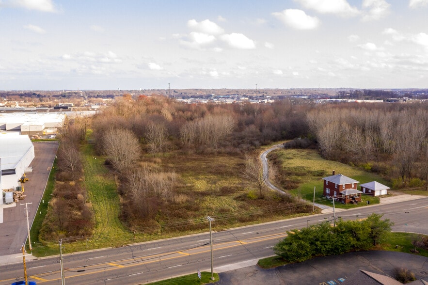 6600 Frank Ave W, Canton, OH for sale - Aerial - Image 3 of 11