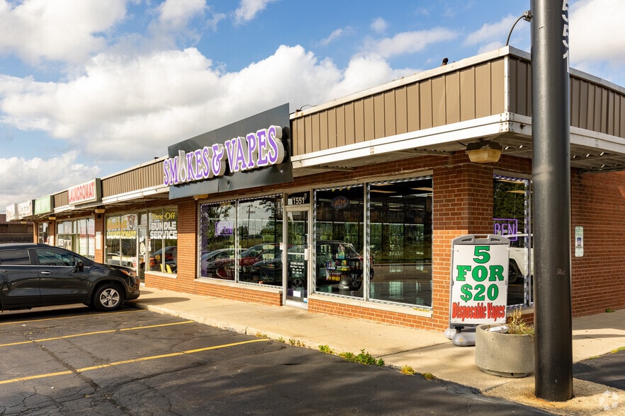 1551 Plainfield Rd, Joliet, IL for lease - Building Photo - Image 1 of 10