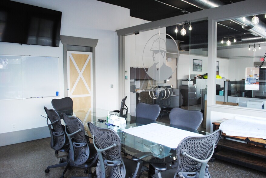 323 W High St, Pottstown, PA for sale - Interior Photo - Image 3 of 6