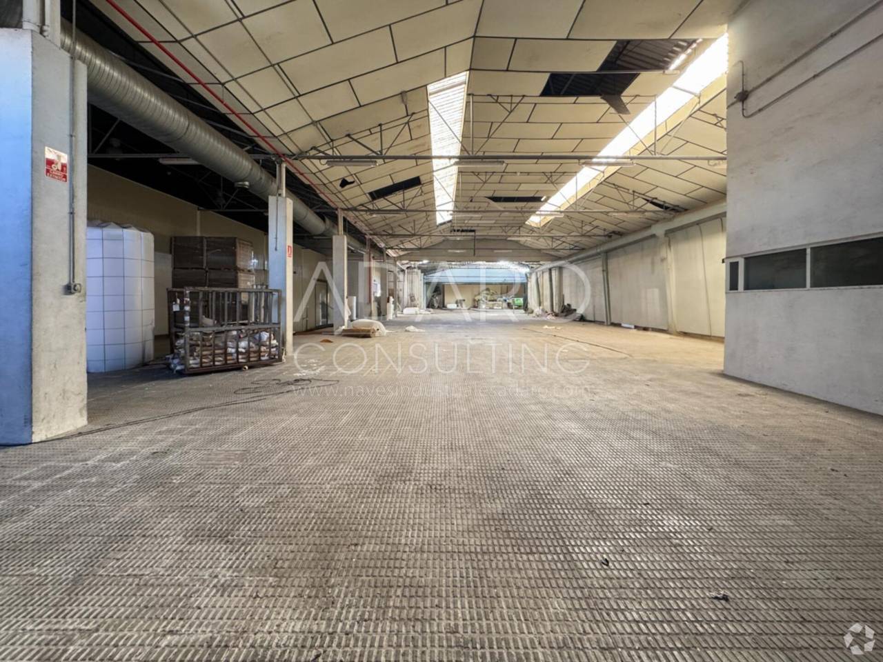 Industrial in Torrejón de Ardoz, Madrid for lease Primary Photo- Image 1 of 8