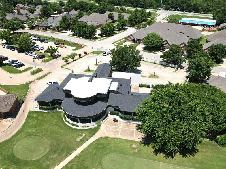 3201 S Berry Rd, Norman, OK for lease - Building Photo - Image 3 of 15